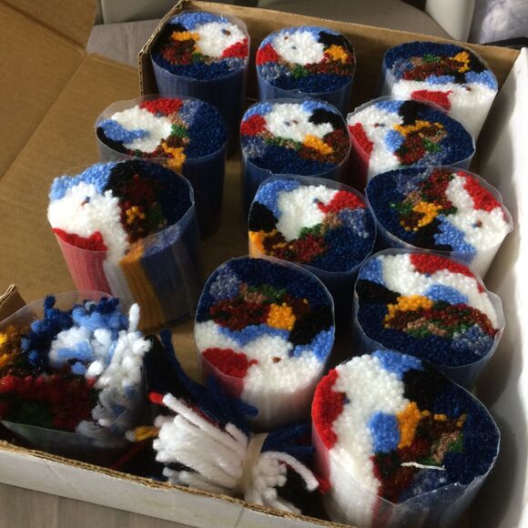 Caron Vintage 90s Large Latch Hook Kit Lighthouse 27" x 36" Vintage Canvas Yarn - Picture 3 of 7